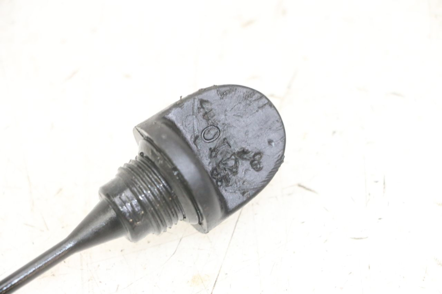 photo de NIVEL ACEITE MOTOR PEUGEOT SATELIS 125 (2013 - 2018) - Zoom estado de uso