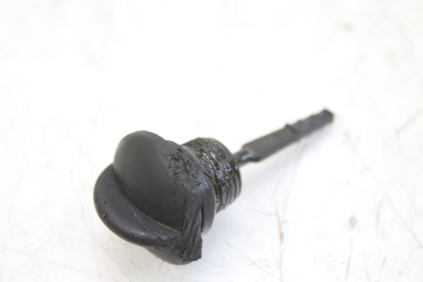 photo de MEDIDOR DE ACEITE DEL MOTOR APRILIA SCARABEO 100 (2003 - 2012) - Detalle de la pieza