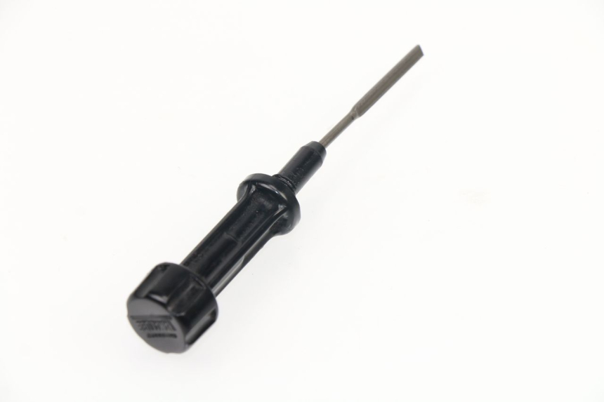 photo de NIVEL ACEITE MOTOR YAMAHA XJ6 600 (2008 - 2016) - Detalle de la pieza