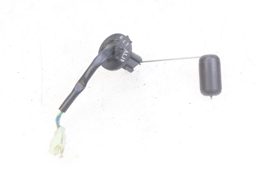 photo de INDICADOR DE NIVEL DE COMBUSTIBLE KYMCO AGILITY 16+ 4T 50 (2018 - 2023) - Primer plano técnico