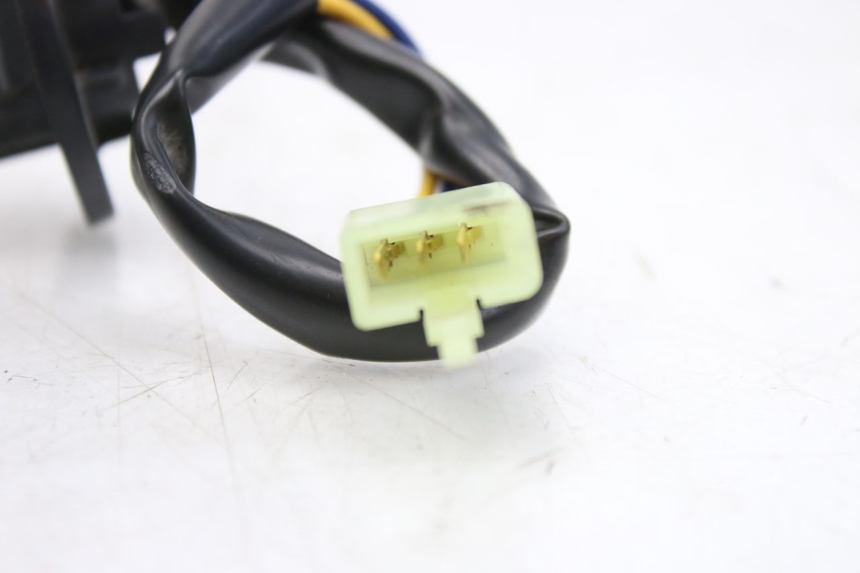 photo de INDICADOR DE NIVEL DE COMBUSTIBLE KYMCO AGILITY 4T 50 (2018 - 2022) - Primer plano técnico