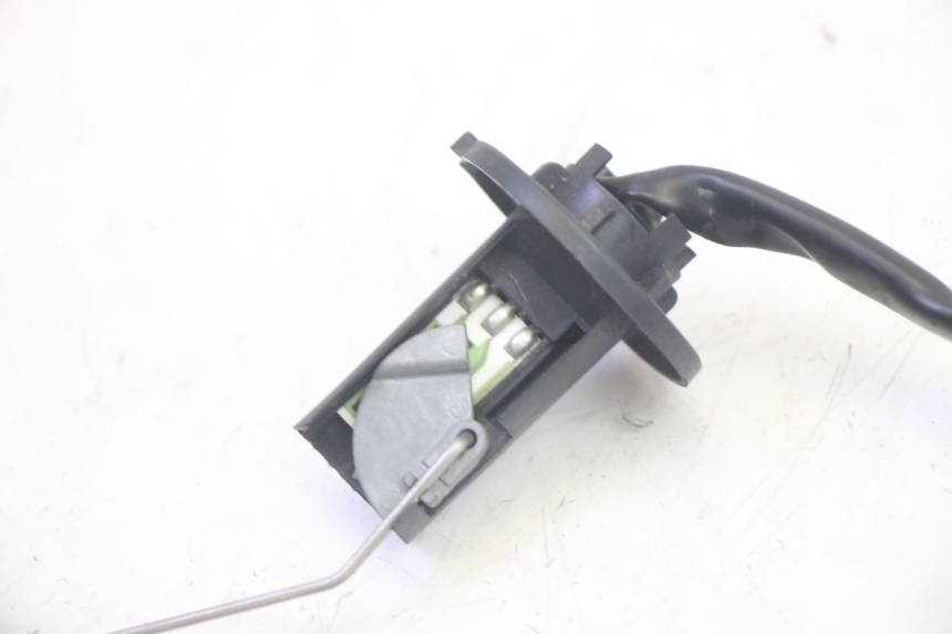 photo de INDICADOR DE NIVEL DE COMBUSTIBLE KYMCO AGILITY 4T 50 (2018 - 2022) - Detalle de la pieza