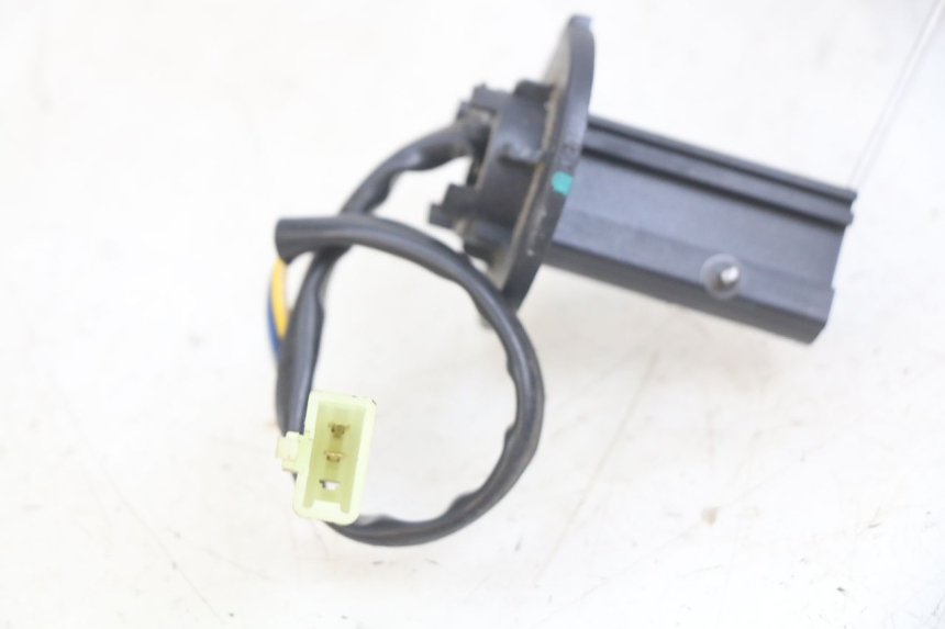 photo de INDICADOR DE NIVEL DE COMBUSTIBLE KYMCO AGILITY NAKED RENOUVO 2T 50 (2011 - 2018) - Detalle de la pieza
