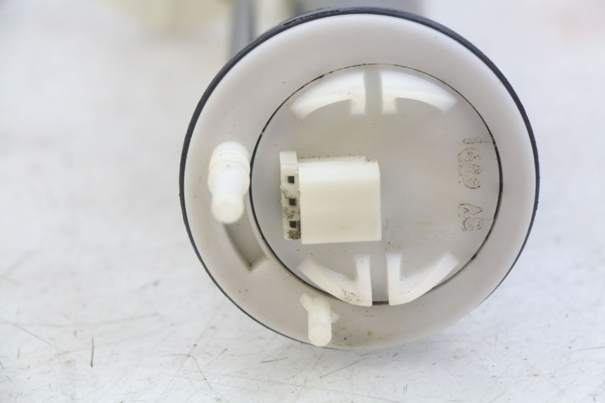 photo de INDICADOR DE NIVEL DE COMBUSTIBLE APRILIA ATLANTIC 125 (2003 - 2009) - Otra perspectiva