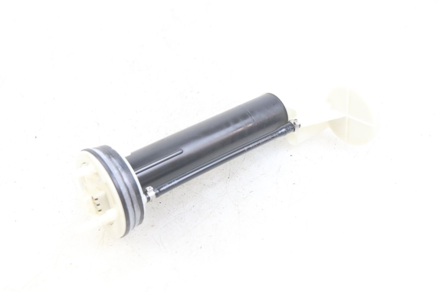 photo de INDICADOR DE NIVEL DE COMBUSTIBLE APRILIA ATLANTIC 125 (2003 - 2009) - Detalles de los puntos de fijación