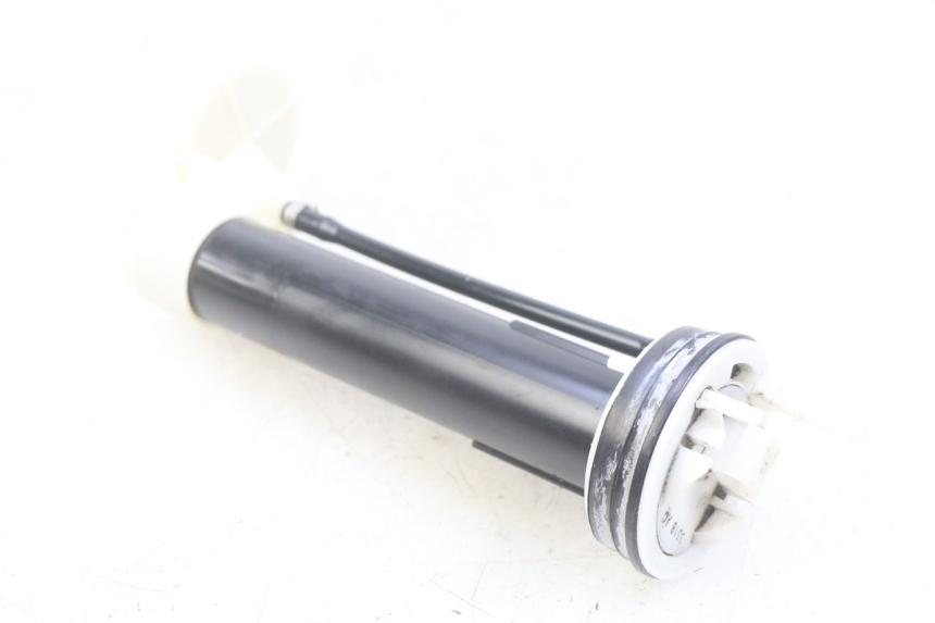 photo de INDICADOR DE NIVEL DE COMBUSTIBLE APRILIA ATLANTIC 125 (2003 - 2009) - Detalles de los puntos de fijación