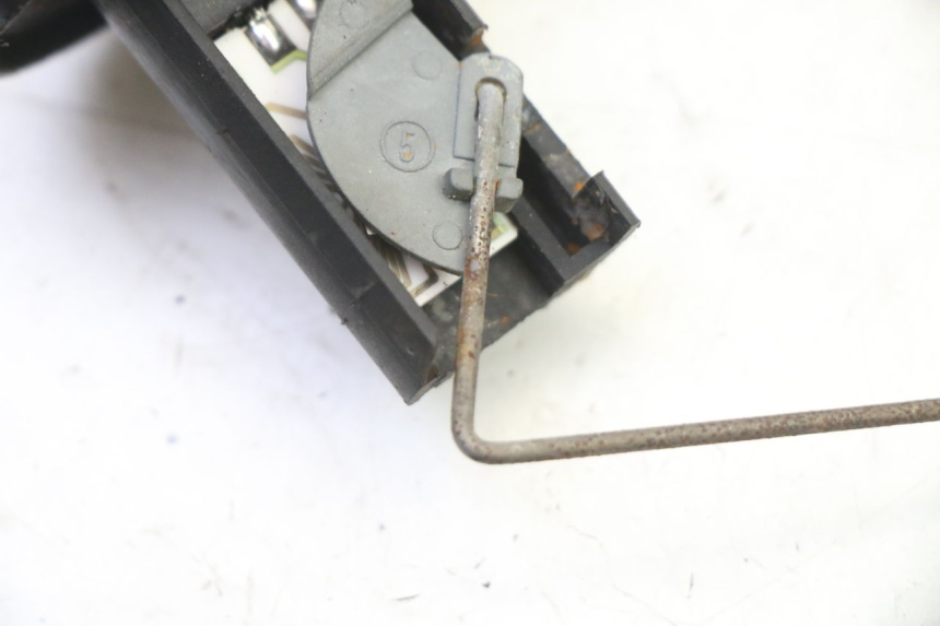 photo de MEDIDOR DE NIVEL DE GASOLINA MASH BIBOP 2T 50 (2013 - 2018) - Zoom estado de uso