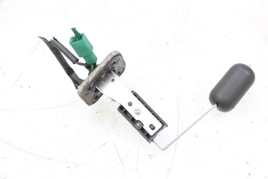 photo de DEPOSITO NIVEL MBK BOOSTER SPIRIT NAKED 50 (2004 - 2017) - Detalle de la pieza