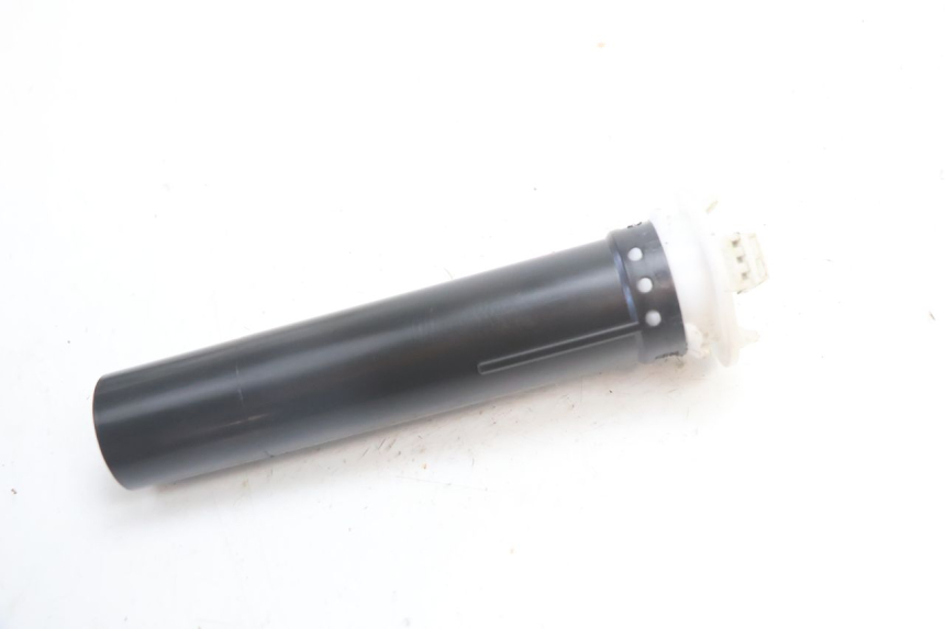 photo de DEPOSITO NIVEL BMW C SPORT 650 (2015 - 2021) - Primer plano técnico