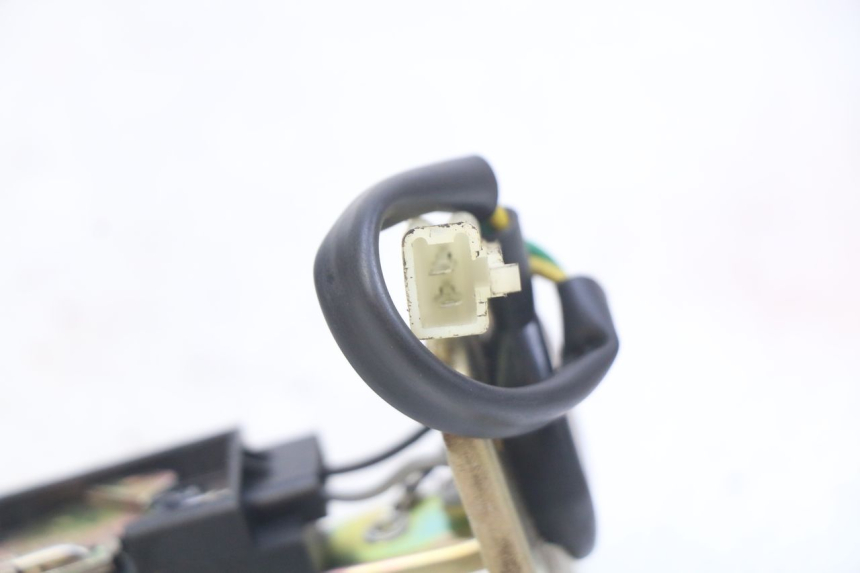 photo de INDICADOR DE NIVEL DE COMBUSTIBLE SYM CROX 4T 50 (2016 - 2023) - Zoom estado de uso