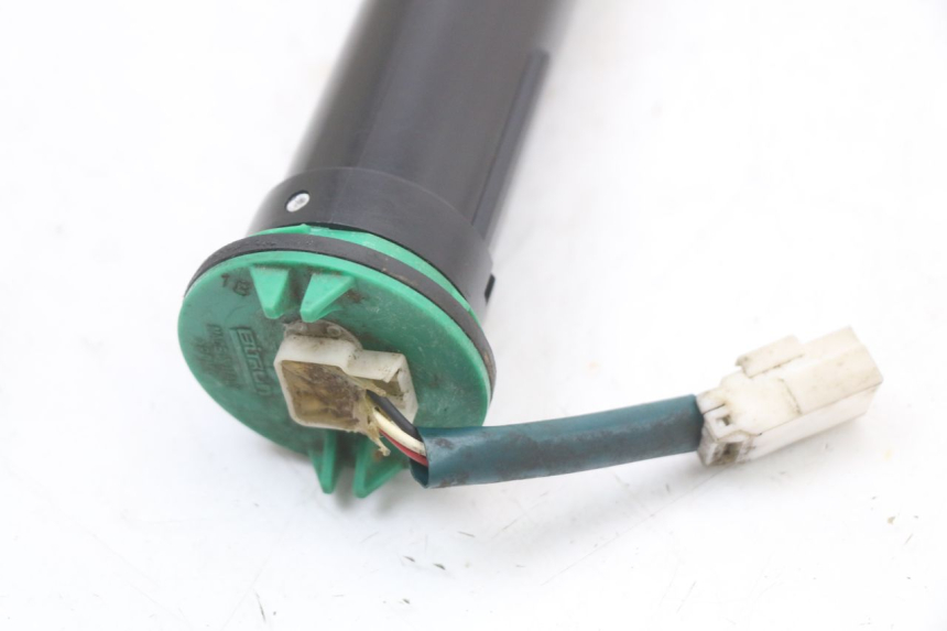 photo de INDICADOR DE NIVEL DE COMBUSTIBLE. GILERA DNA 50 (2000 - 2007) - Zoom estado de uso