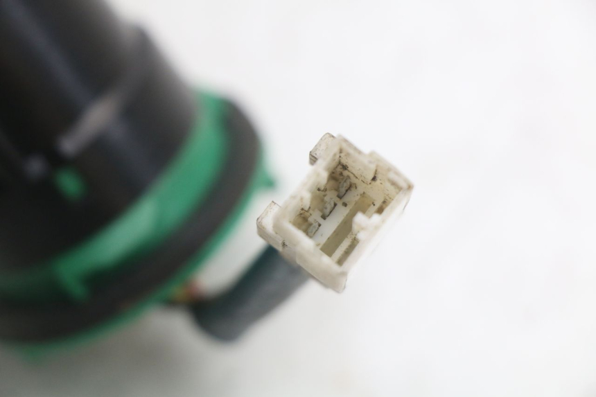 photo de INDICADOR DE NIVEL DE COMBUSTIBLE. GILERA DNA 50 (2000 - 2007) - Otra perspectiva