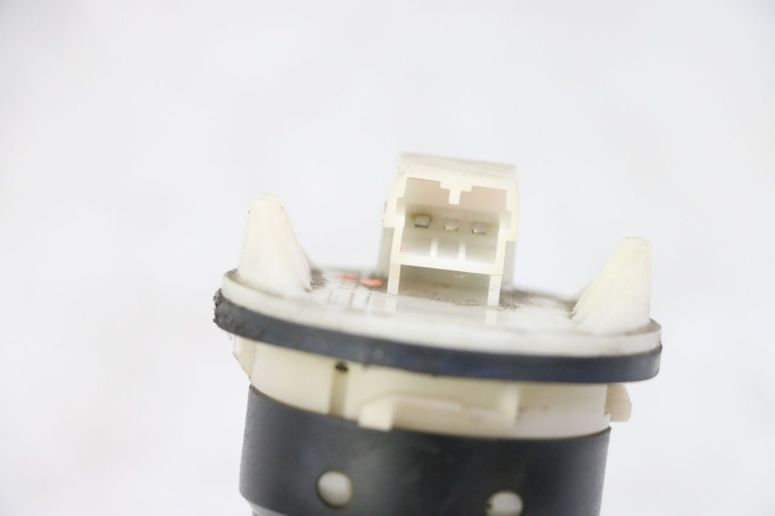 photo de DEPOSITO NIVEL PEUGEOT ELYSTAR 125 (2002 - 2007) - Otra perspectiva