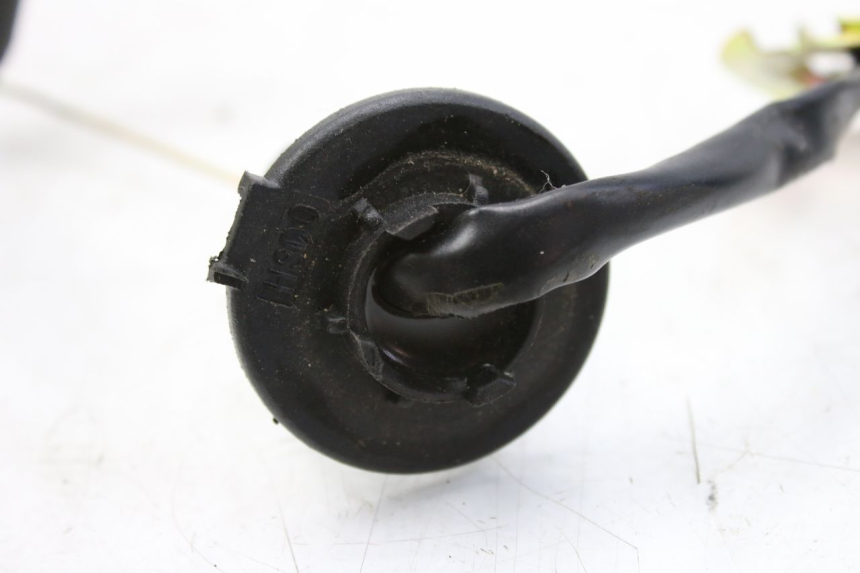 photo de INDICADOR DE NIVEL DE COMBUSTIBLE JM MOTORS EVOLIS 4T 50 (2018 - 2022) - Otra perspectiva