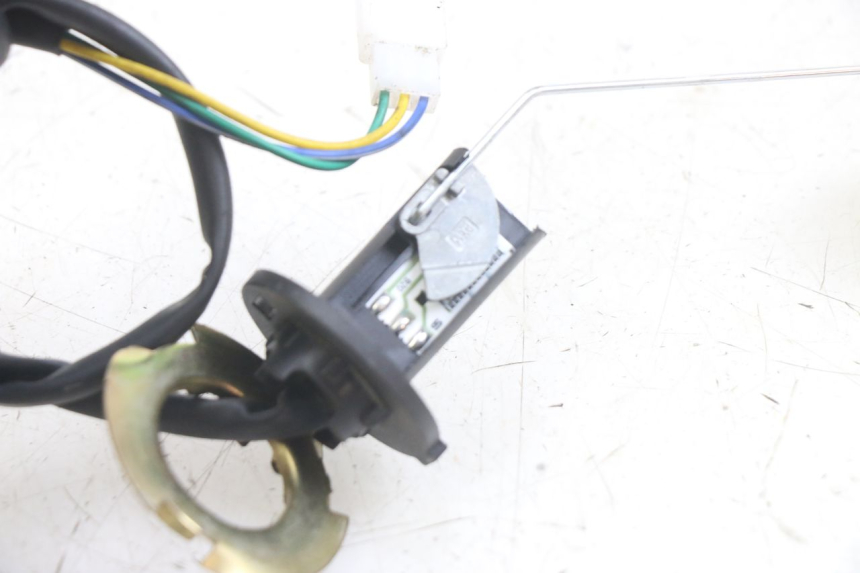 photo de INDICADOR DE NIVEL DE COMBUSTIBLE JM MOTORS EVOLIS 4T 50 (2018 - 2022) - Detalle de la pieza