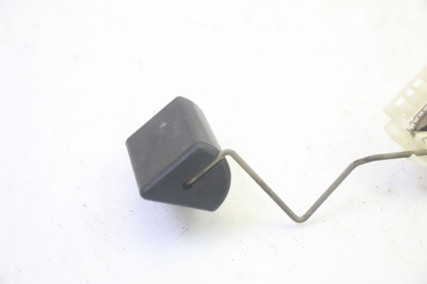 photo de DEPOSITO NIVEL YAMAHA FJR ABS 1300 (2006 - 2012) - Otra perspectiva