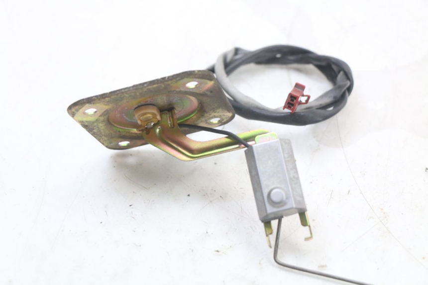 photo de DEPOSITO NIVEL HONDA CBR F 1000 (1993 - 1996) - Primer plano técnico