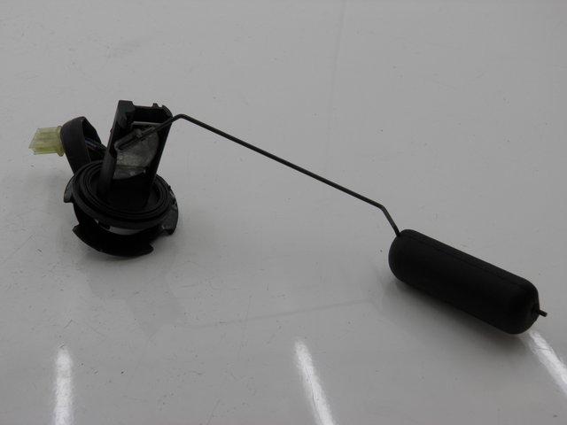 photo de DEPOSITO NIVEL HONDA SH 125 (2001 - 2003) - Otra perspectiva