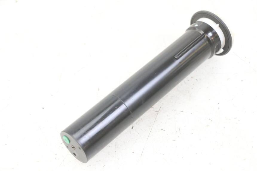 photo de DEPOSITO NIVEL PIAGGIO IE MP3 YOURBAN 300 (2011 - 2016) - Otra perspectiva