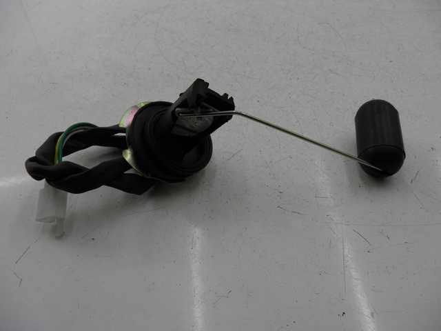 photo de DEPOSITO NIVEL JM MOTOR JULIA 50 (2010 - 2014) - Otra perspectiva