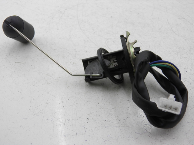 photo de DEPOSITO NIVEL JM MOTOR JULIA 50 (2010 - 2014) - Primer plano técnico