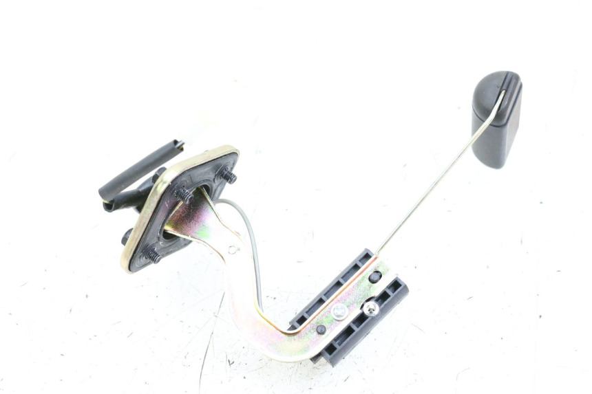 photo de INDICADOR DE NIVEL DE COMBUSTIBLE PEUGEOT KISBEE 4T 50 (2018 - 2022) - Zoom estado de uso