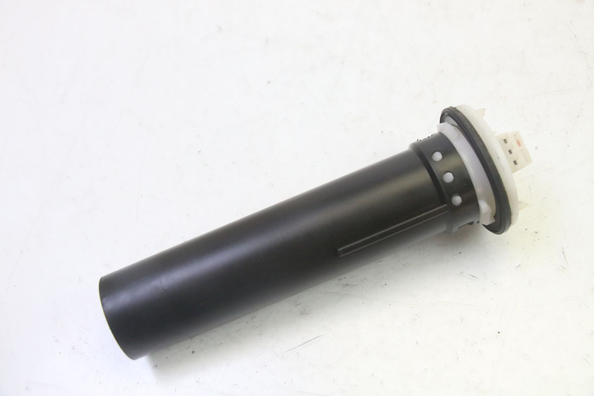 photo de DEPOSITO NIVEL PIAGGIO LXV 4T 50 (2009 - 2013) - Primer plano técnico