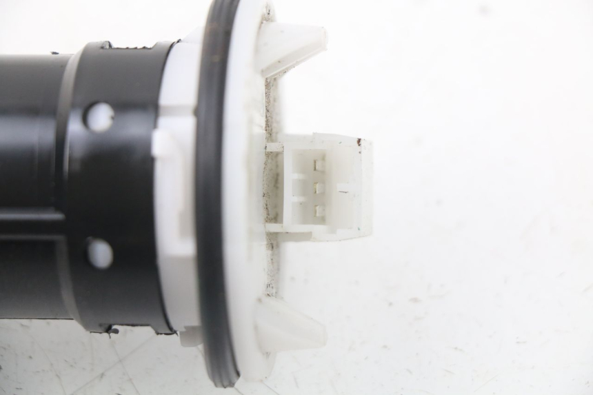 photo de DEPOSITO NIVEL PIAGGIO MP3 HPE 500 (2019 - 2022) - Zoom estado de uso