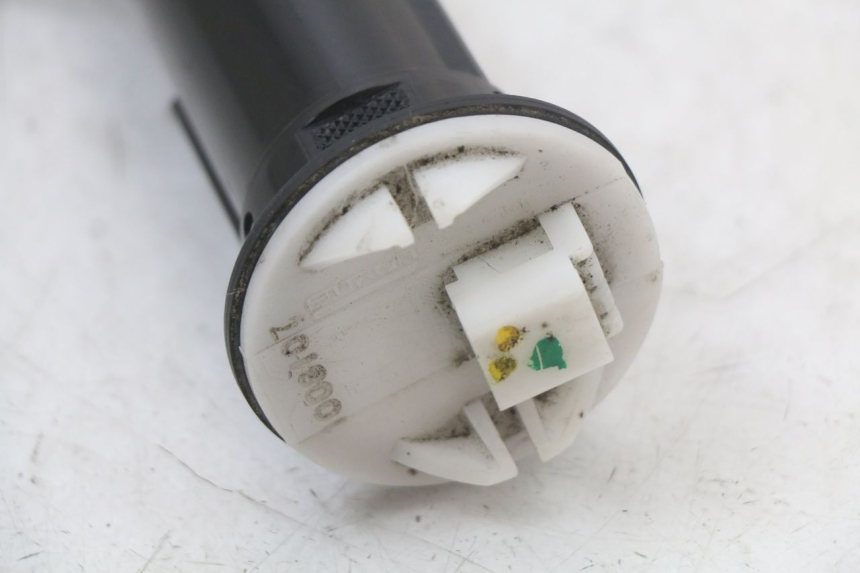 photo de DEPOSITO NIVEL PIAGGIO MP3 HPE 350 (2018 - 2020) - Primer plano técnico