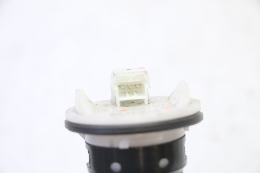 photo de DEPOSITO NIVEL PIAGGIO MP3 HPE 310 (2024 - 2025) - Zoom estado de uso