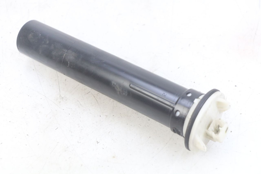 photo de INDICADOR DE NIVEL DE COMBUSTIBLE PIAGGIO MP3 LT 400 (2007 - 2012) - Primer plano técnico