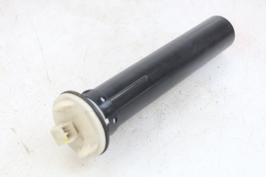 photo de INDICADOR DE NIVEL DE COMBUSTIBLE PIAGGIO MP3 LT 400 (2007 - 2012) - Primer plano técnico