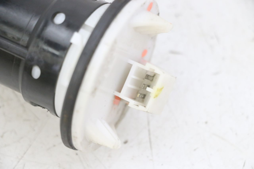 photo de INDICADOR DE NIVEL DE COMBUSTIBLE PIAGGIO MP3 LT 300 (2010 - 2016) - Detalles de los puntos de fijación