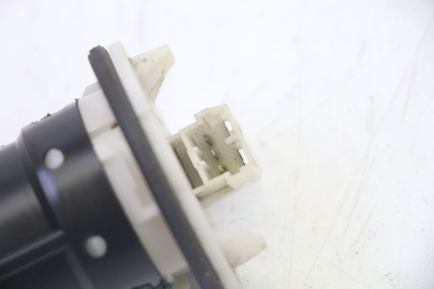 photo de DEPOSITO NIVEL PIAGGIO MP3 125 (2006 - 2014) - Detalle de la pieza