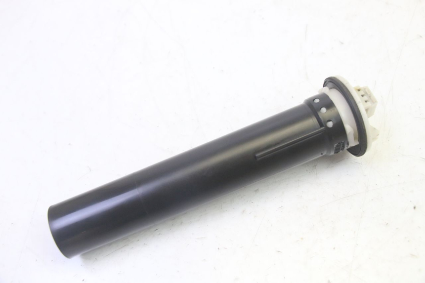 photo de DEPOSITO NIVEL PIAGGIO MP3 125 (2006 - 2014) - Zoom estado de uso