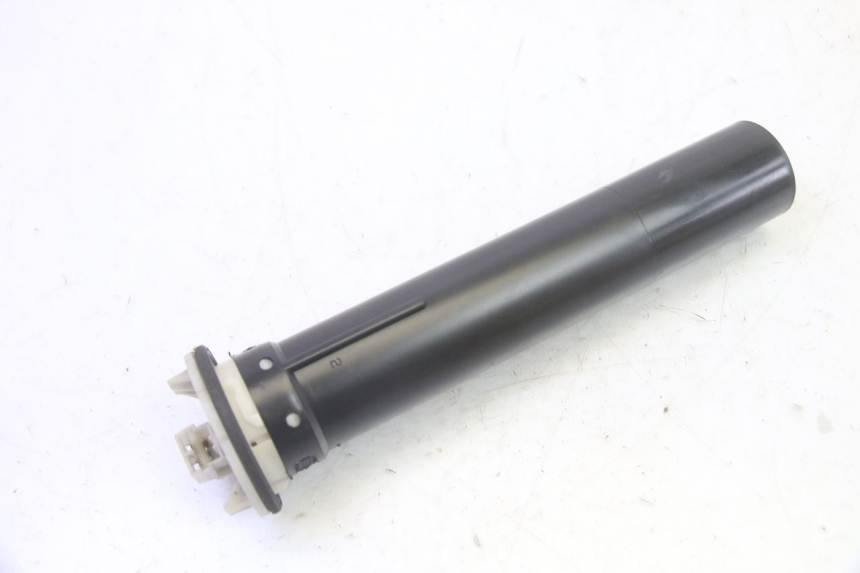 photo de DEPOSITO NIVEL PIAGGIO MP3 125 (2006 - 2014) - Otra perspectiva