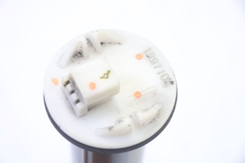 photo de DEPOSITO NIVEL PIAGGIO MP3 125 (2006 - 2014) - Primer plano técnico