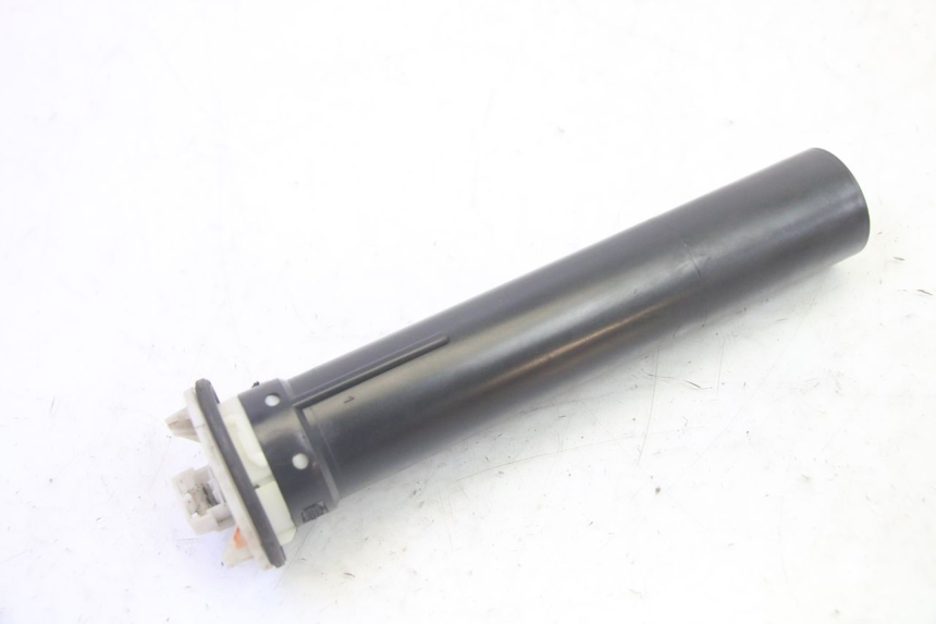 photo de INDICADOR DE NIVEL DE COMBUSTIBLE PIAGGIO MP3 RL 250 (2006 - 2010) - Otra perspectiva