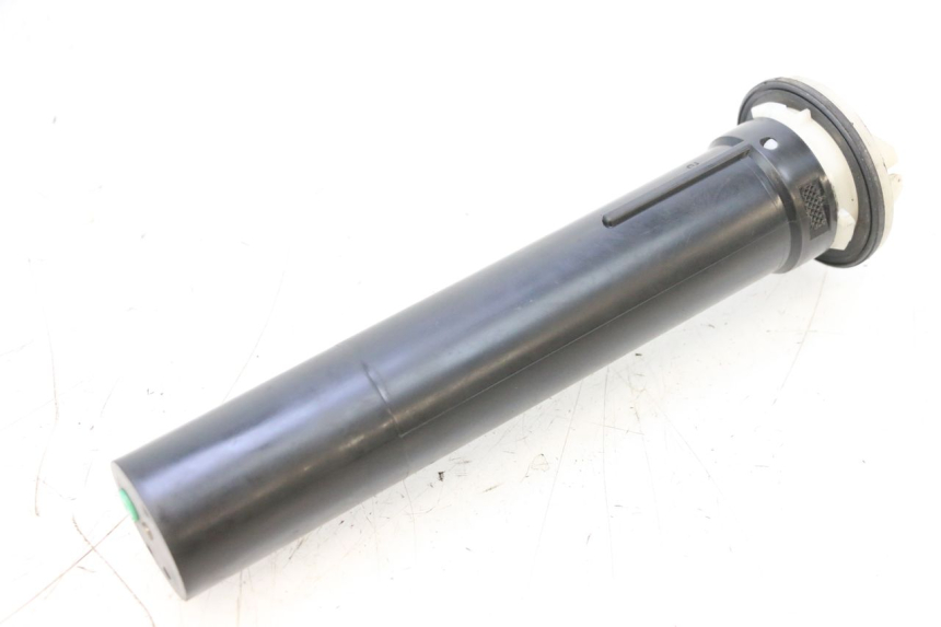 photo de INDICADOR DE NIVEL DE COMBUSTIBLE PIAGGIO MP3 RL 250 (2006 - 2010) - Primer plano técnico