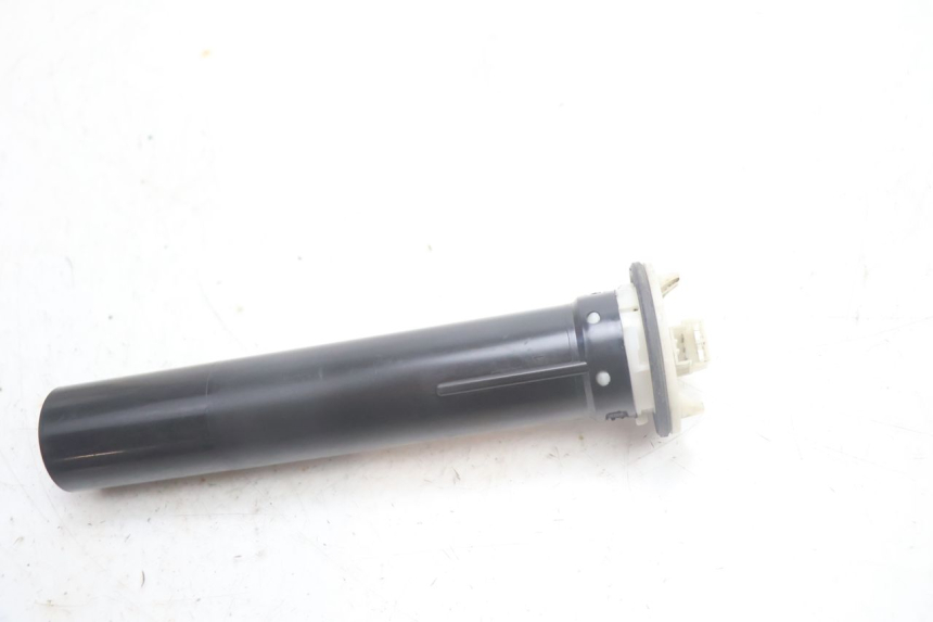 photo de DEPOSITO NIVEL PIAGGIO MP3 125 (2006 - 2014) - Vista principal