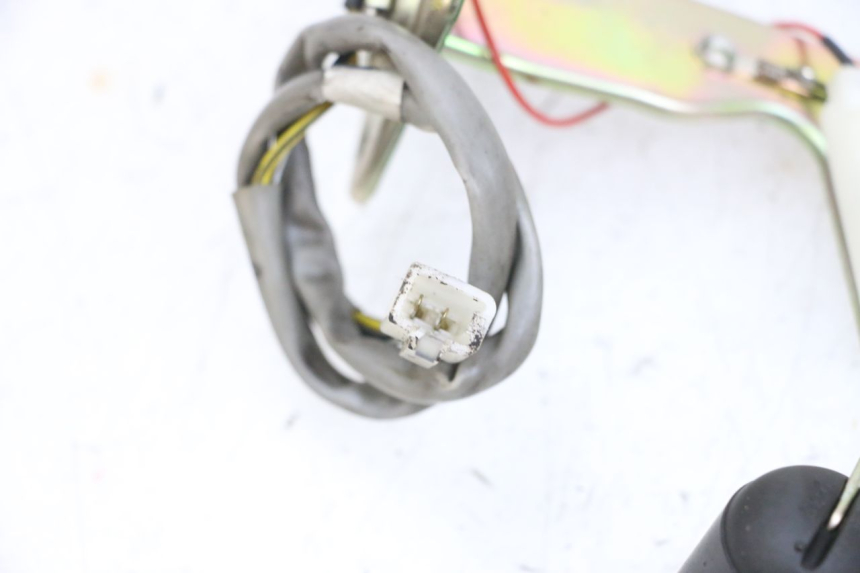 photo de INDICADOR DE NIVEL DE COMBUSTIBLE PIAGGIO NEW TYPHOON 50 (2018 - 2021) - Otra perspectiva