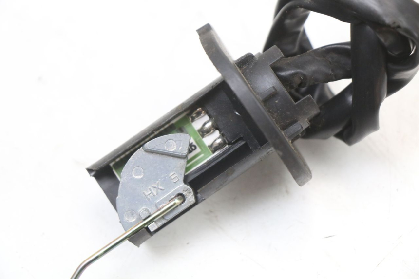 photo de INDICADOR DE NIVEL DE COMBUSTIBLE IMF INDUSTRIE PACH 4T 50 (2009 - 2018) - Primer plano técnico