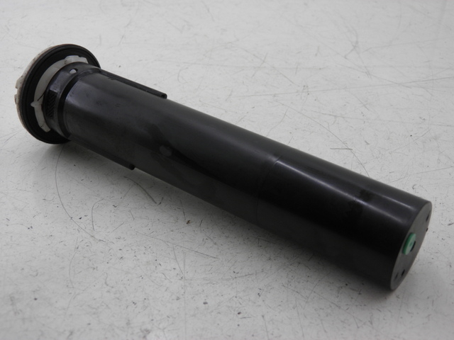 photo de DEPOSITO NIVEL PIAGGIO MP3 RL 125 (2006 - 2014) - Detalle de la pieza