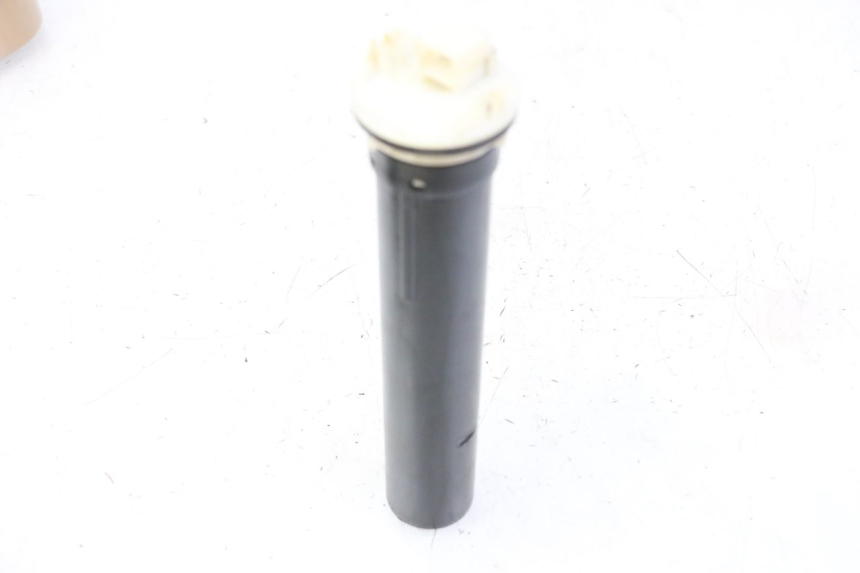 photo de DEPOSITO NIVEL PIAGGIO VESPA GRANTURISMO 200 (2004 - 2005) - Zoom estado de uso