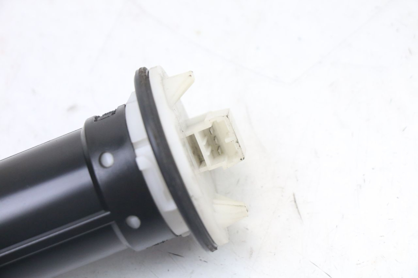 photo de DEPOSITO NIVEL PIAGGIO VESPA LX IE 125 (2010 - 2012) - Zoom estado de uso