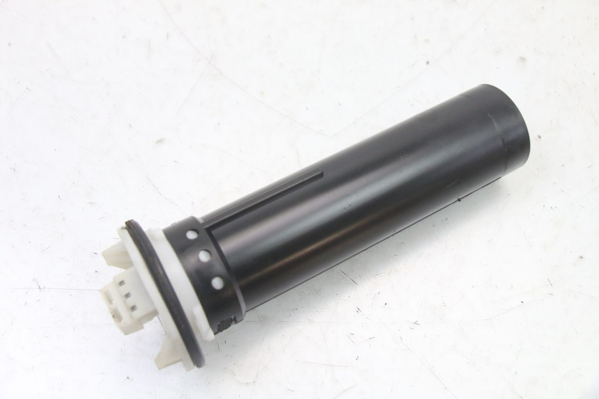 photo de DEPOSITO NIVEL PIAGGIO VESPA LX IE 125 (2010 - 2012) - Otra perspectiva