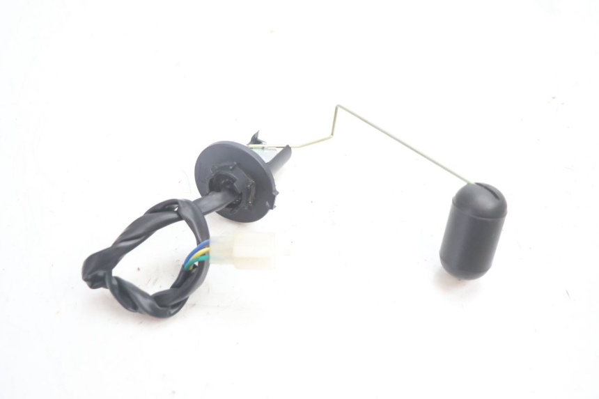 photo de DEPOSITO NIVEL TNT MOTOR ROMA 10' 2T 50 (2011 - 2018) - Zoom estado de uso