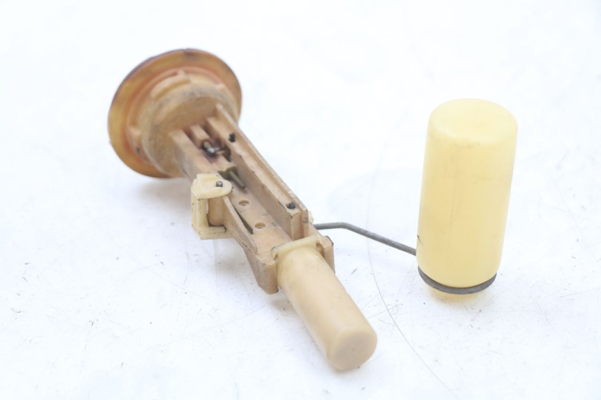 photo de DEPOSITO NIVEL GILERA RUNNER LC 50 (1997 - 1998) - Primer plano técnico