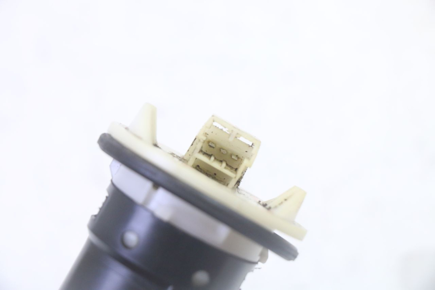 photo de INDICADOR DE NIVEL DE COMBUSTIBLE GILERA RUNNER SP 50 (2009 - 2017) - Zoom estado de uso