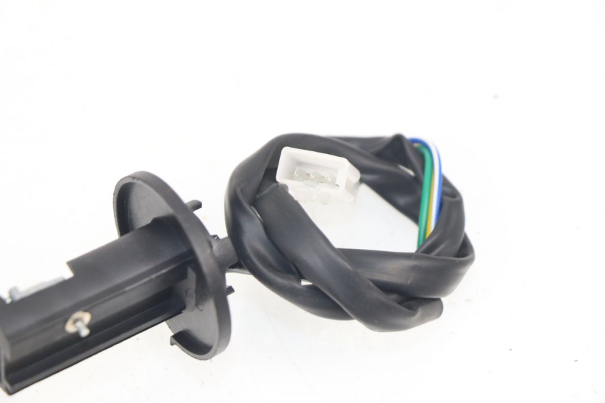 photo de INDICADOR DE NIVEL DE COMBUSTIBLE JM MOTORS SANTANA 50 (2014 - 2023) - Zoom estado de uso